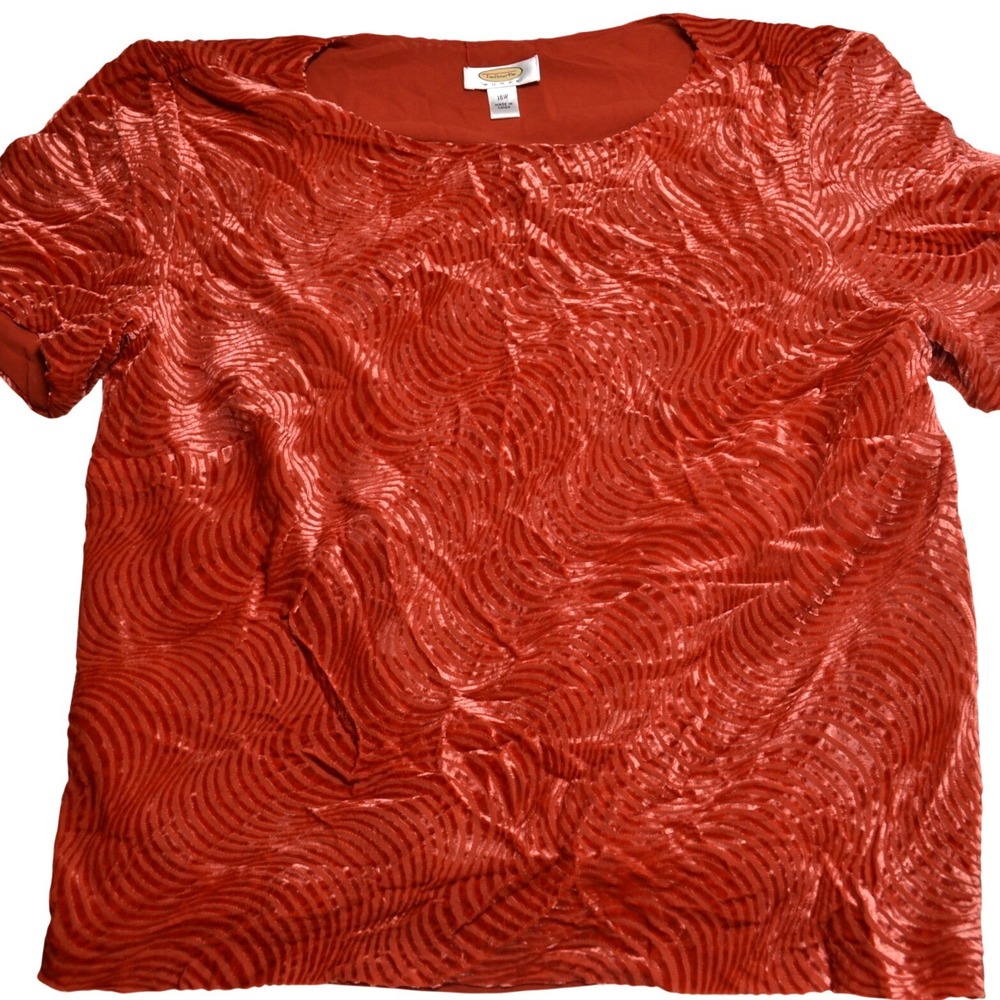 Talbots Women's Red Textured Velvet Short Sleeve Top 16W Scoop Neck eveningwear‎ - Picture 4 of 7